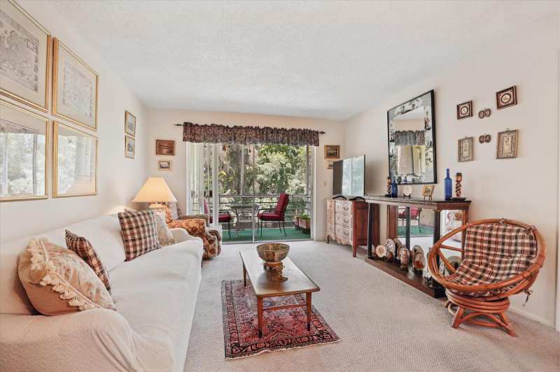 473 Lake Frances Drive, West Palm Beach FL 33411