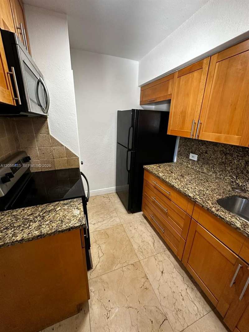 903 NE 111th St # 903, Biscayne Park FL 33161