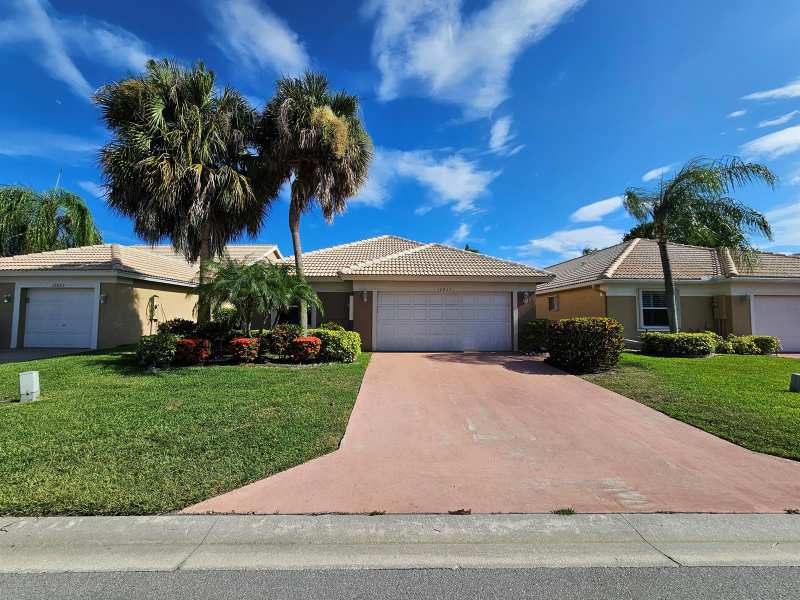 12827 HAMPTON LAKES Circle, Boynton Beach FL 33436