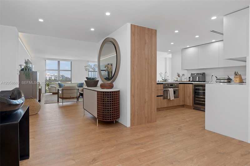 1111 Crandon Blvd # A501, Key Biscayne FL 33149