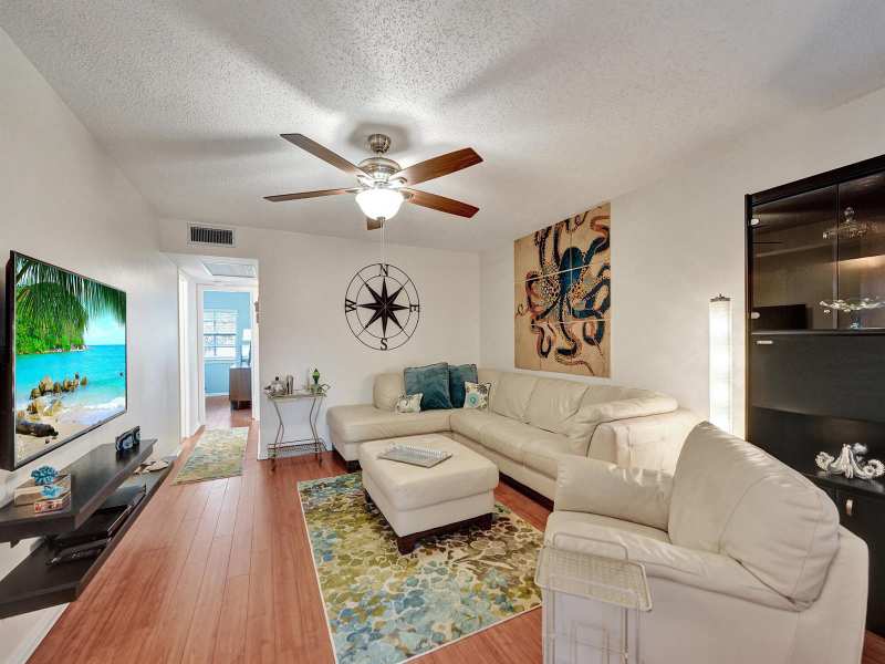 232 Farnham J # 232, Deerfield Beach FL 33442