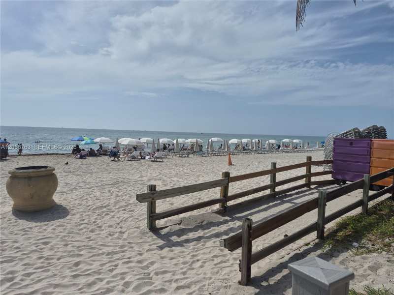 3901 S Ocean Dr, Hollywood FL 33019