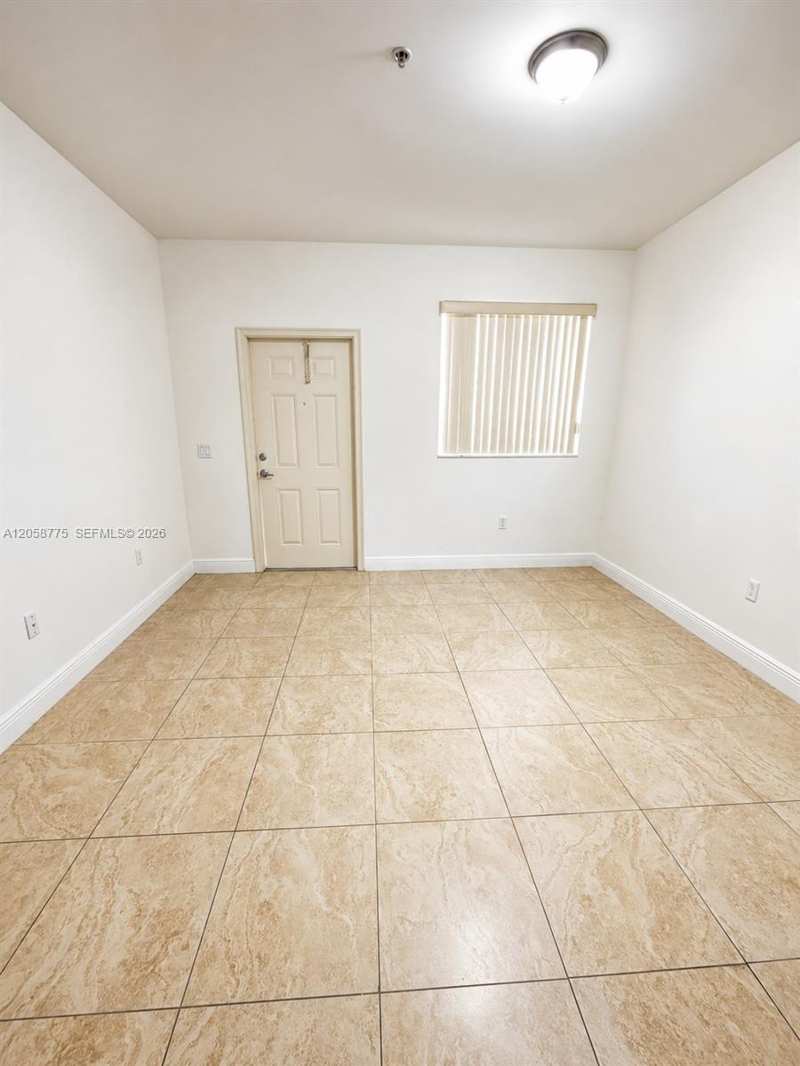 18120 NW 59th Ave # 203, Hialeah FL 33015