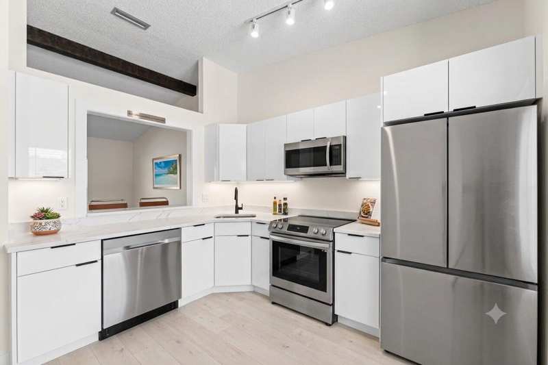 1024 Green Pine Boulevard # I, West Palm Beach FL 33409