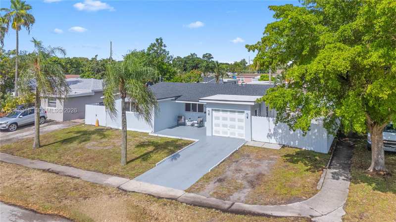 840 N 70th Way, Hollywood FL 33024