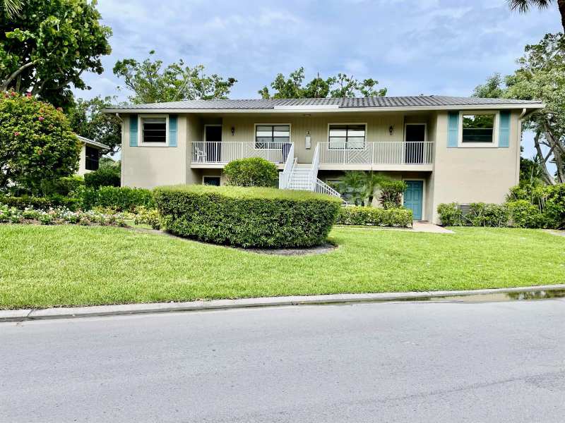 1 WESTGATE Lane # 1B, Boynton Beach FL 33436