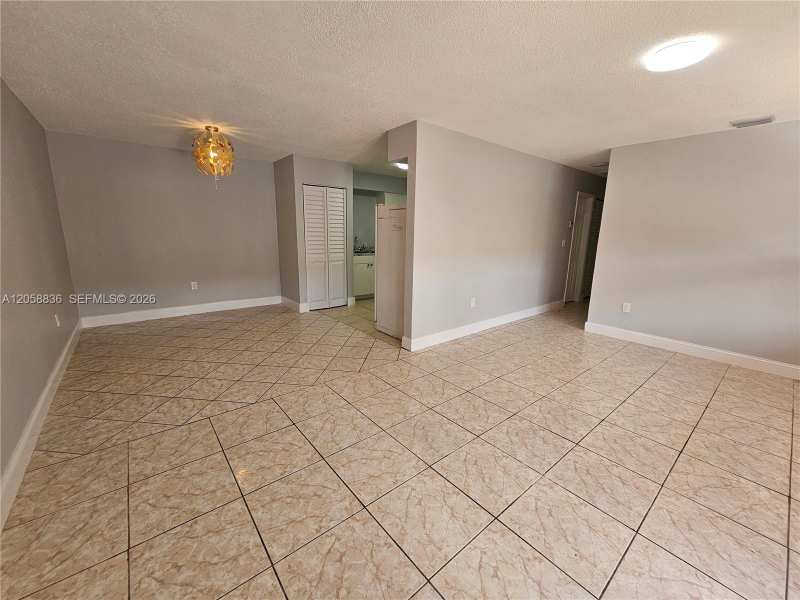 1373 NE 144th St, Miami FL 33161