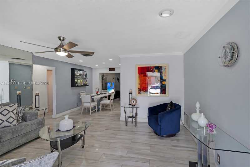 6708 NW 57th Ct, Tamarac FL 33321