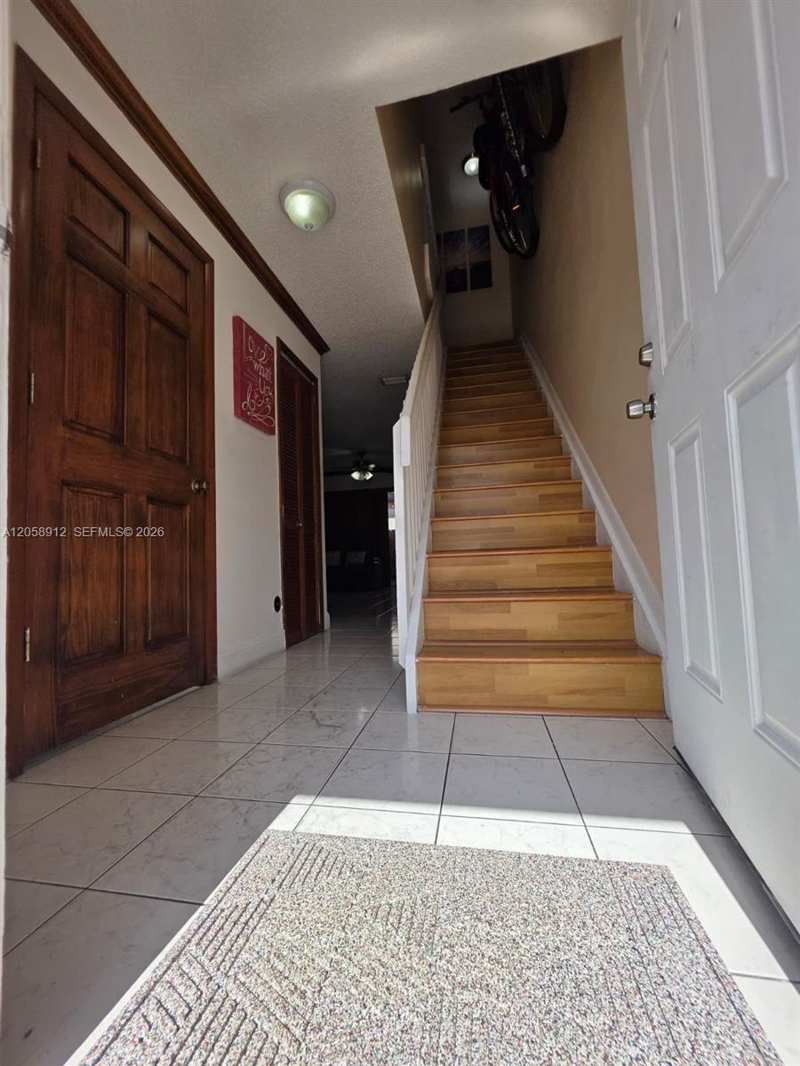 8085 NW 8th St # 6, Miami FL 33126