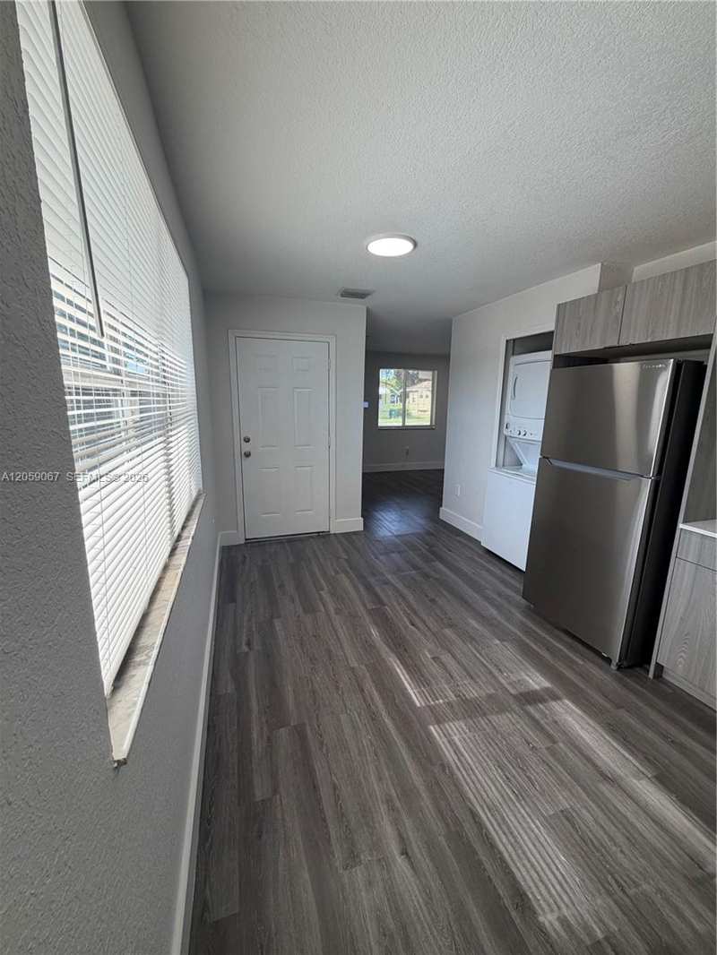590 NW 58th St, Miami FL 33127