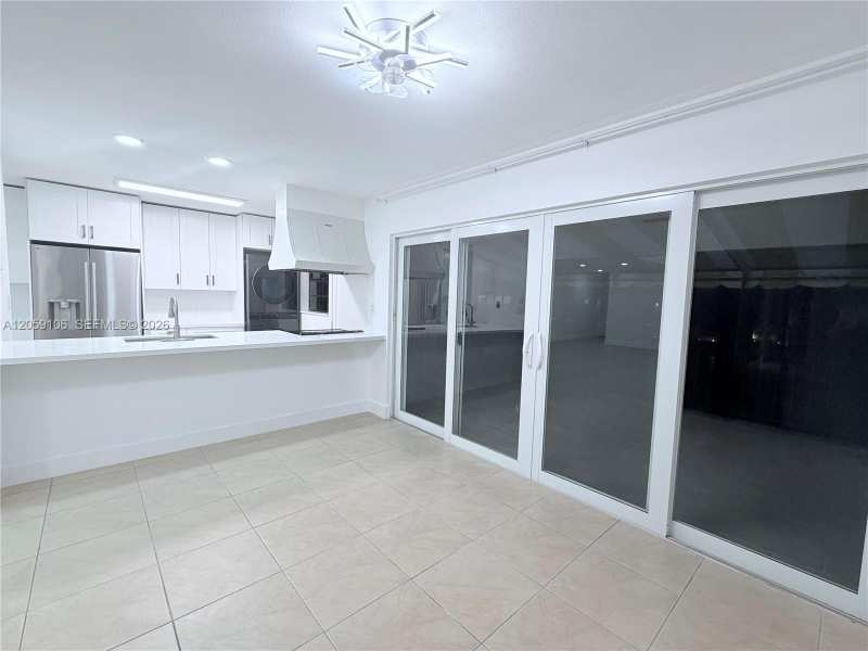 7011 Crown Gate Ct., Miami Lakes FL 33014