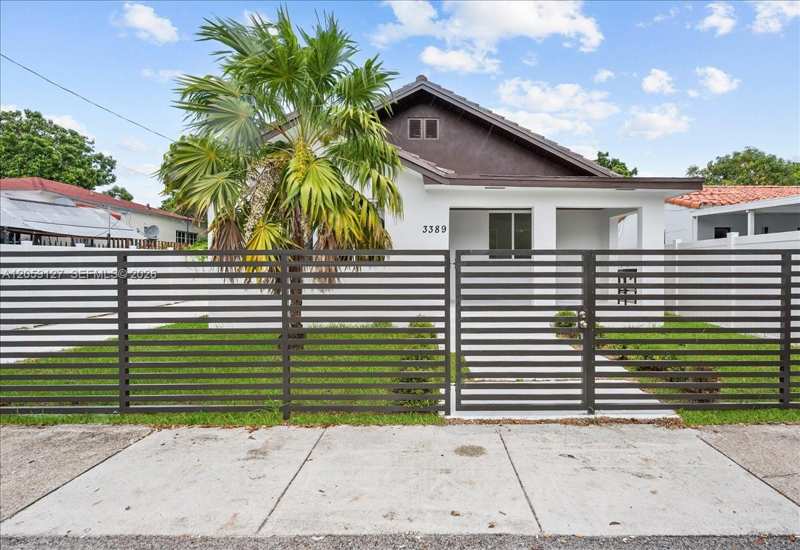 3389 NW 14th Ave, Miami FL 33142