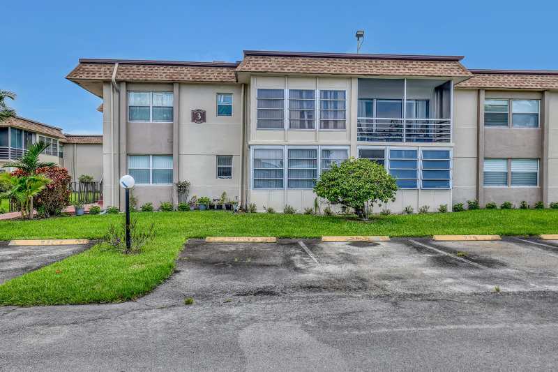 504 Davis Road # 96, Palm Springs FL 33461