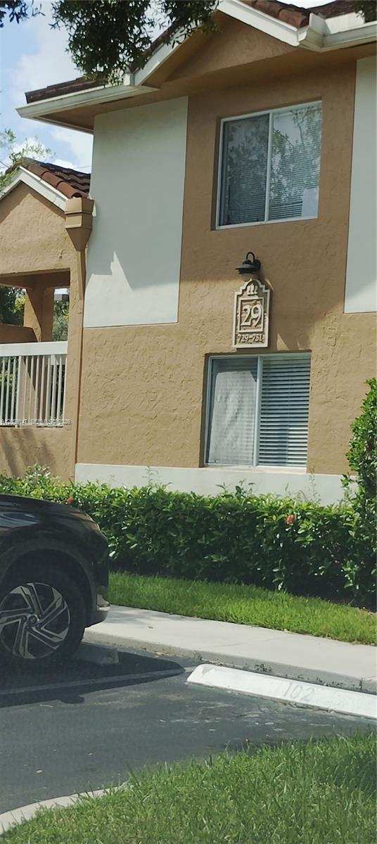 729 NW, Plantation FL 33324