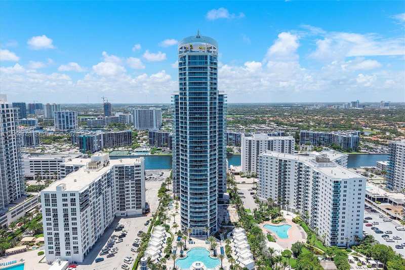 3101 S Ocean Dr # 3607, Hollywood FL 33019