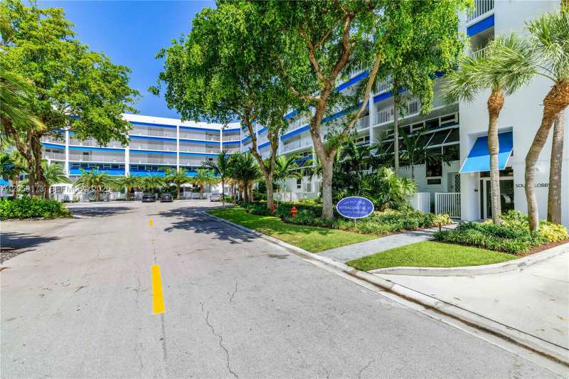 3100 NE 47th Ct # 13, Fort Lauderdale FL 33308