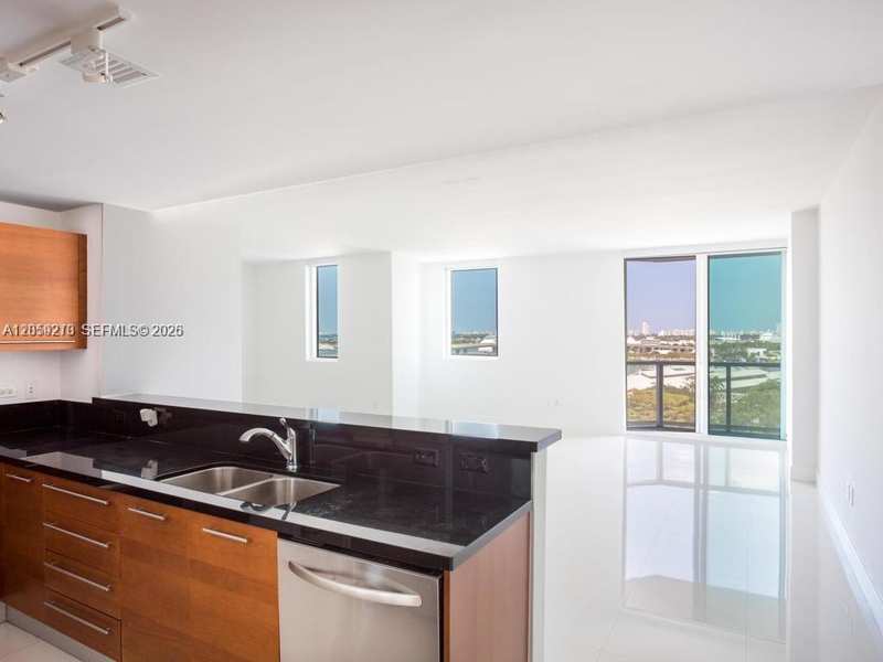 244 Biscayne Blvd # 1002, Miami FL 33132