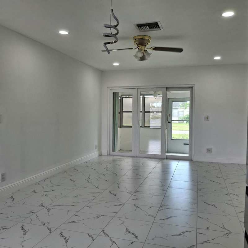 2739 Emory Drive W # J, West Palm Beach FL 33415
