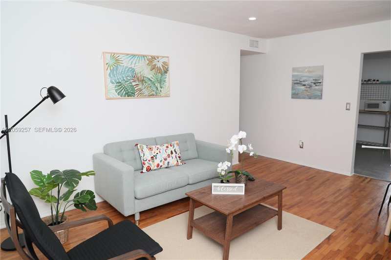 215 Antilla Ave # 2, Coral Gables FL 33134