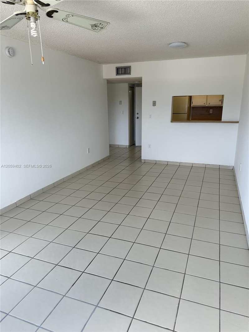 2046 W Flagler St # 409, Miami FL 33135