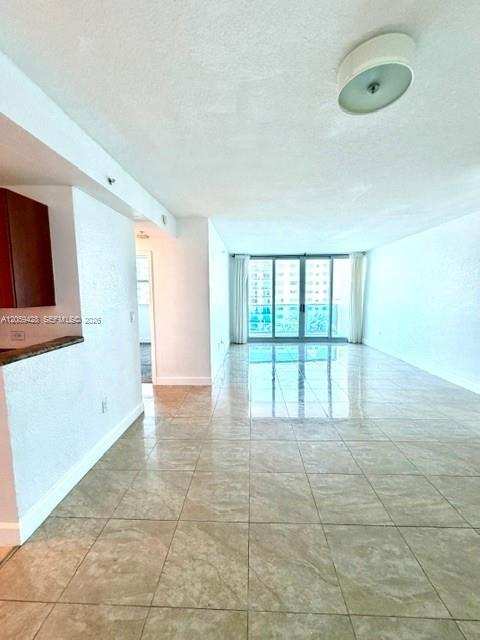7501 E Treasure Dr # 5H, North Bay Village FL 33141