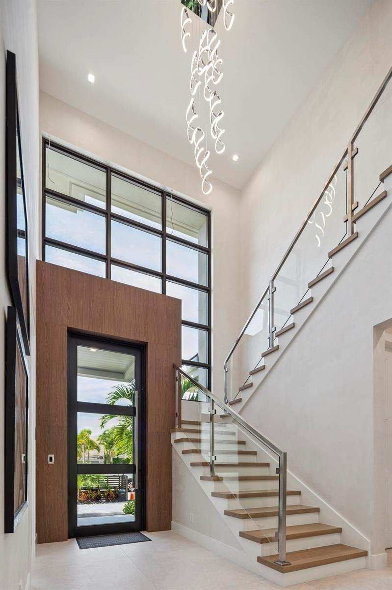 255 NE 3rd Street, Boca Raton FL 33432