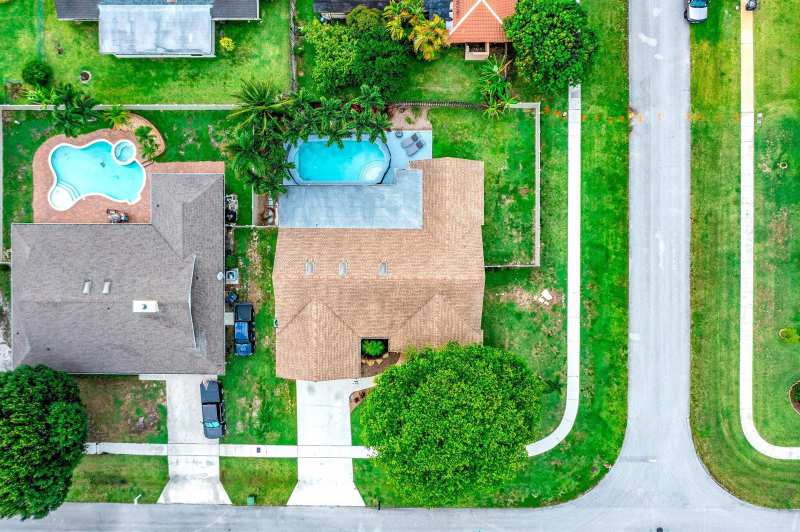 574 Juniper Place, Wellington FL 33414