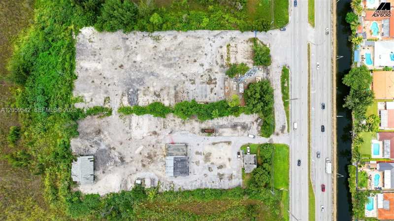 90 NW 137th Ave, Miami FL 33182