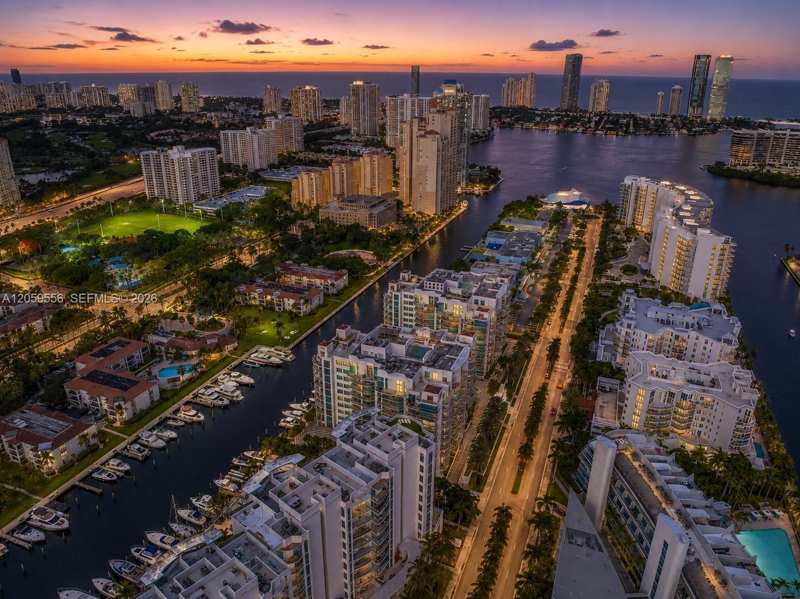 3131 NE 188th St # 910, Aventura FL 33180