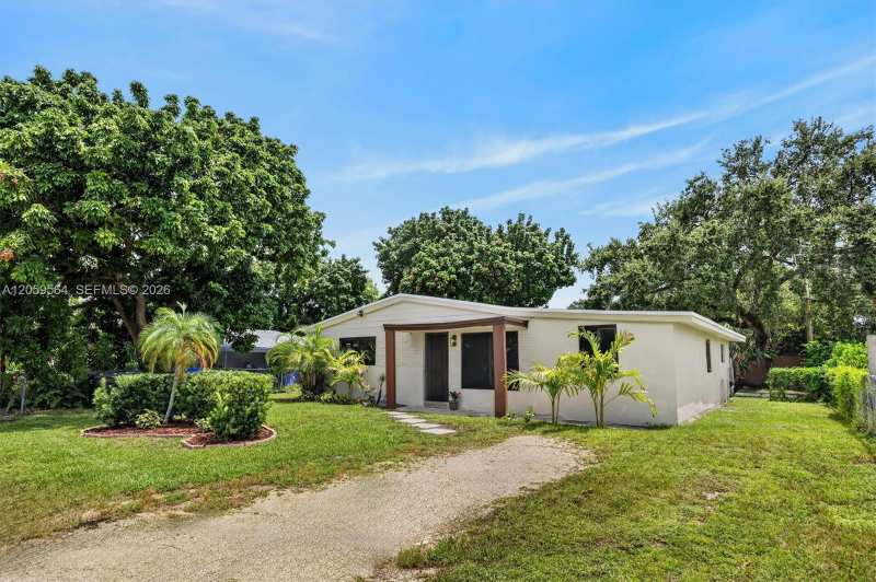 5626 Raleigh St, Hollywood FL 33021