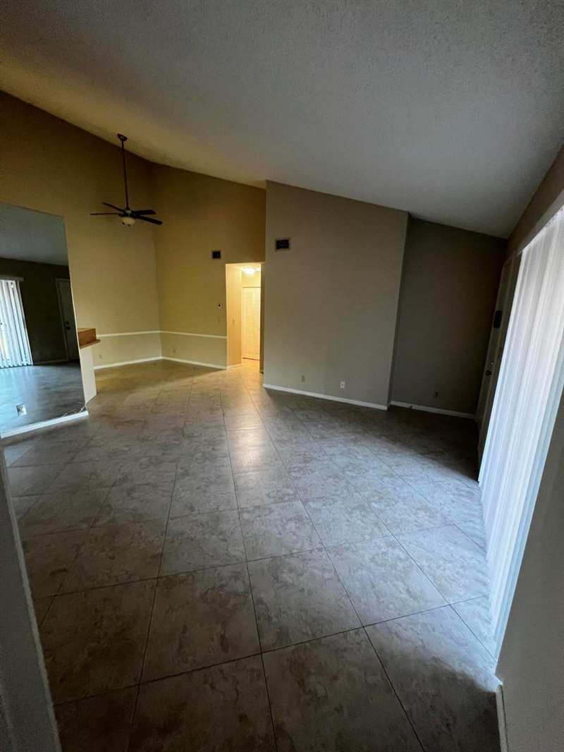 4215 S 57th Avenue, FL 33463