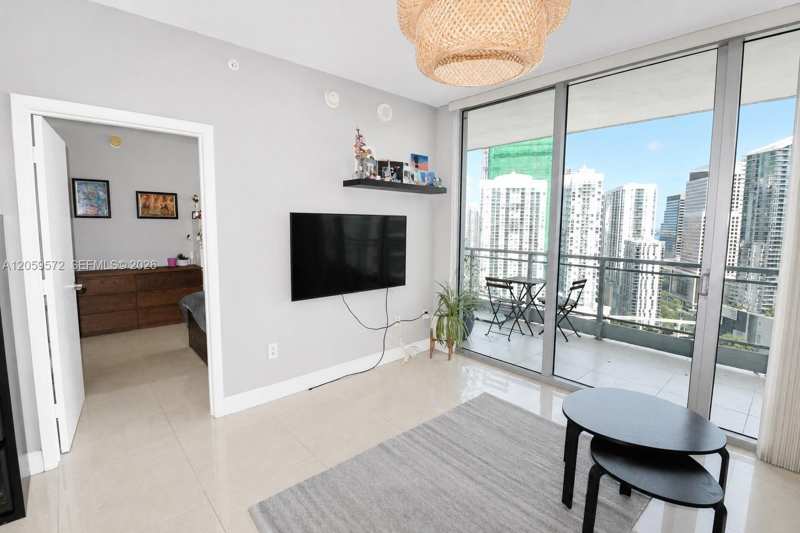 90 SW 3rd St # 3212, Miami FL 33130