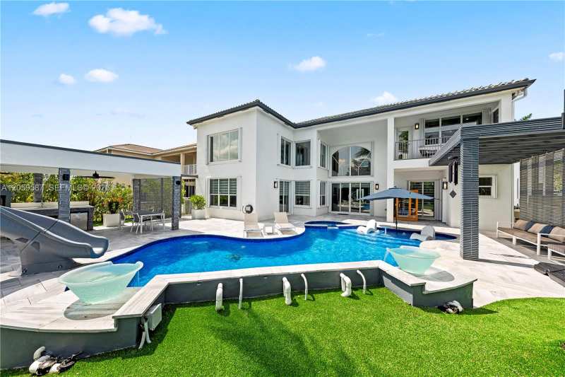 18742 SW 55th St, Miramar FL 33029
