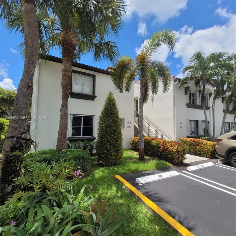 1114 NW 124th Ct # 101, Miami FL 33182