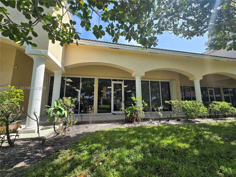 4953 Le Chalet Blvd, Boynton Beach FL 33436