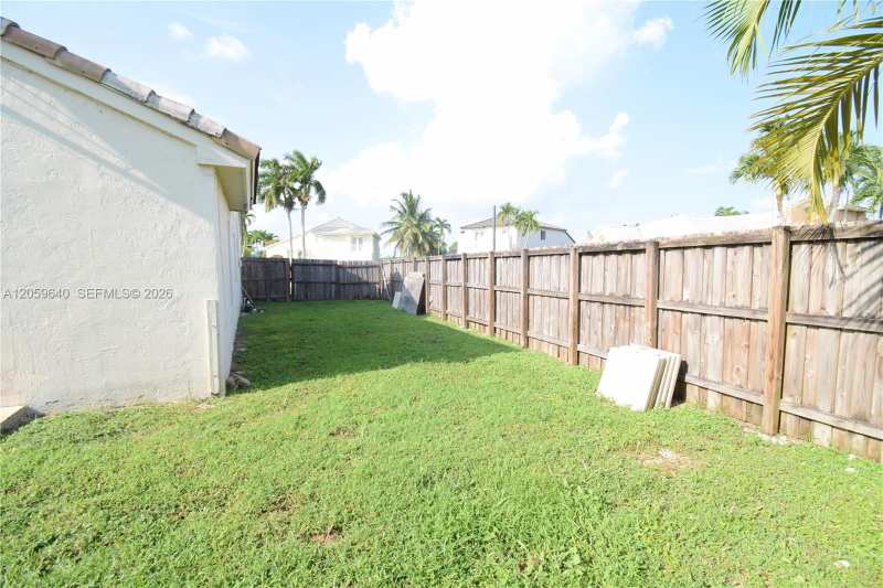 15860 SW 77th St, Miami FL 33193