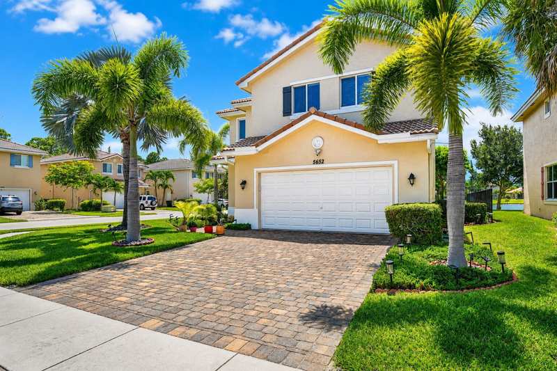 5652 Caranday Palm Drive, FL 33463