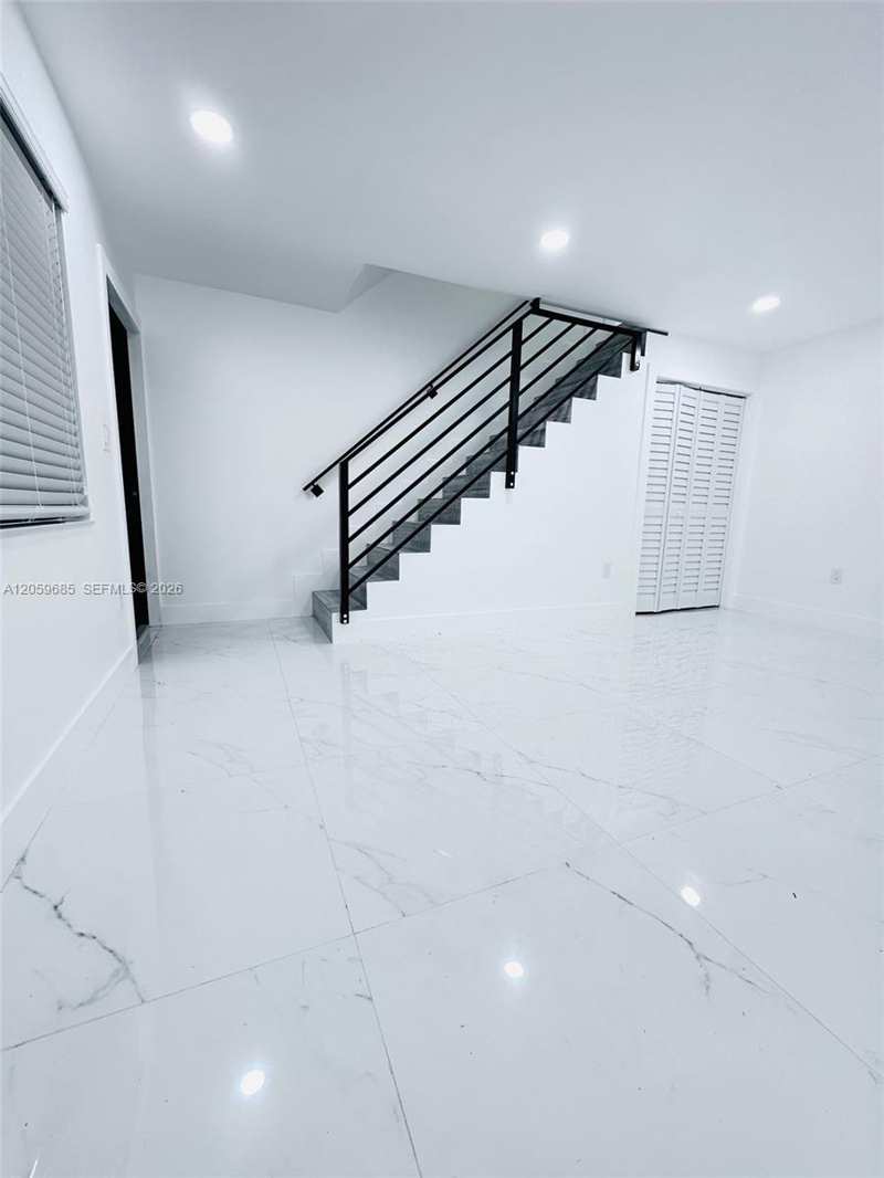 131 NE 77th St # 4, Miami FL 33138