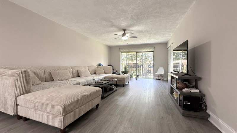 2925 SW 22nd Avenue # 203, Delray Beach FL 33445