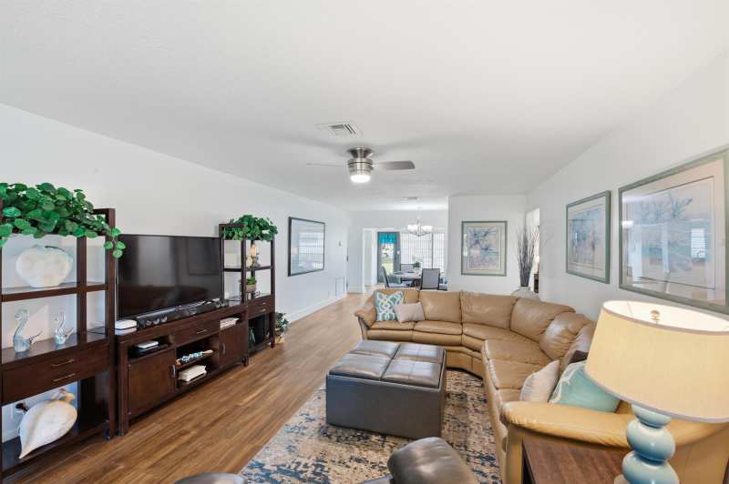10325 Equestrian Drive # B, Boynton Beach FL 33436