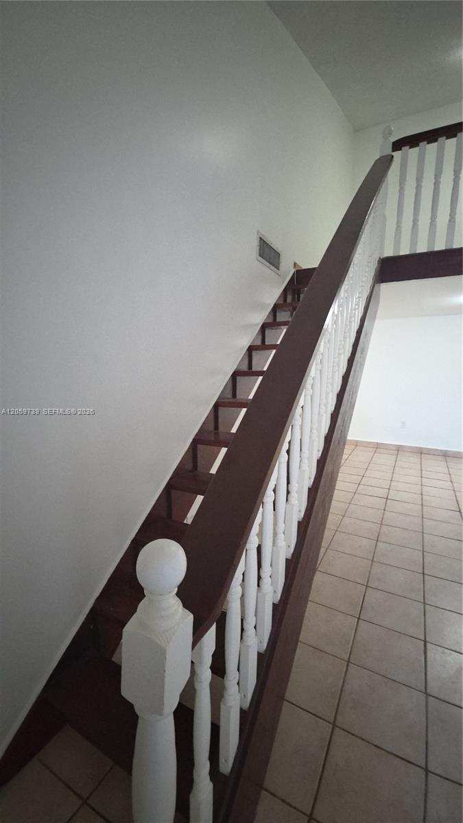 9437 Fontainebleau Blvd # 202, Miami FL 33172