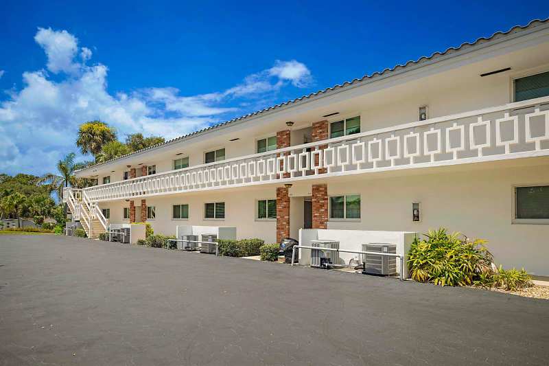 331 Tequesta Drive # 110, Tequesta FL 33469