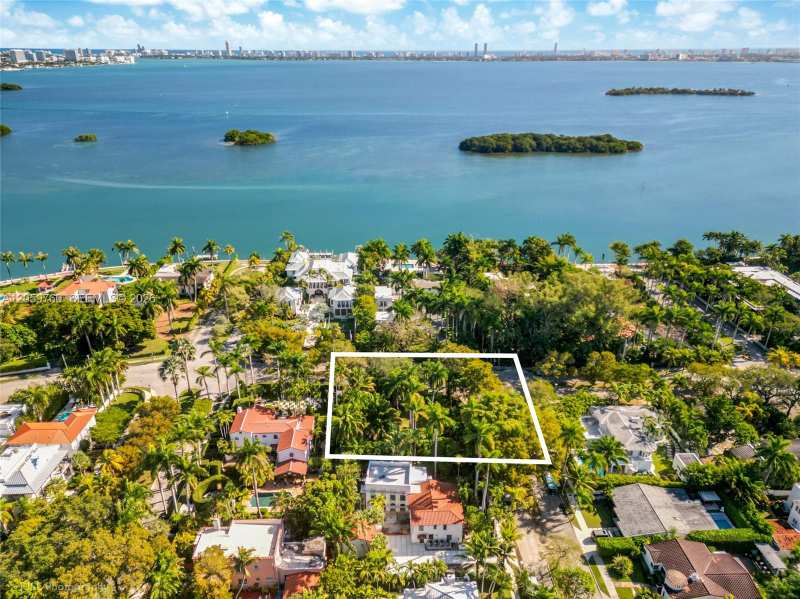5810 N Bayshore Dr, Miami FL 33137