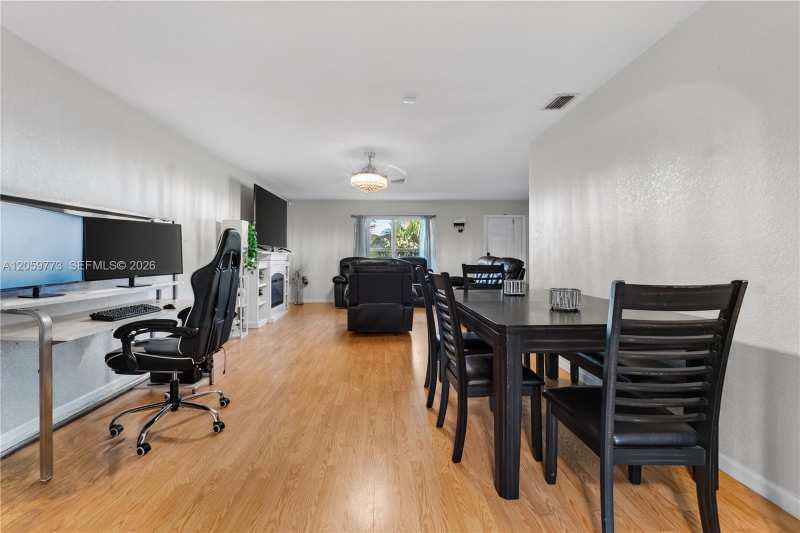 5511 BARNSTEAD CIR, Green Acres FL 33463