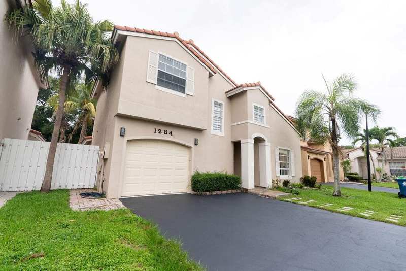 1284 NW 125th Terrace, Sunrise FL 33323