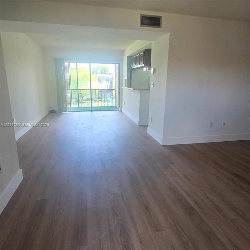 8401 SW 107 # 312E, Miami FL 33173