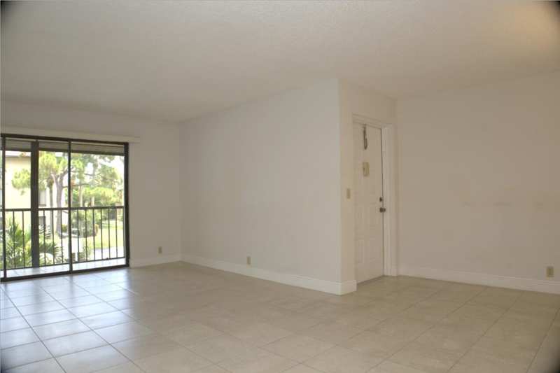 815 Sky Pine Way # D2, FL 33415