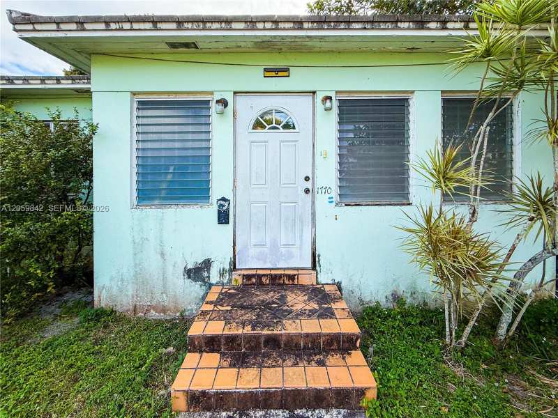 1770 NW 55th Ter, Miami FL 33142