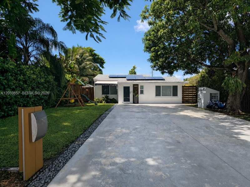 1740 NE 181st St, North Miami Beach FL 33162
