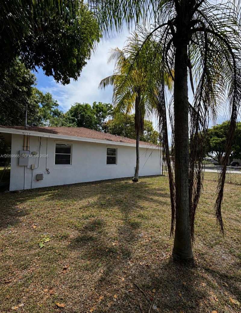5202 NE 14th Ter, Pompano Beach FL 33064
